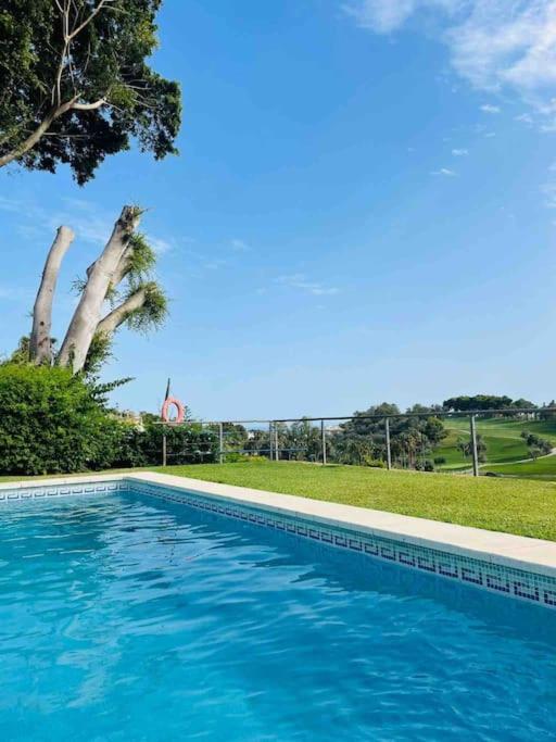 Casa De 3 Plantas, Con Jardin Y Vistas Al Golf Hébergement de vacances *