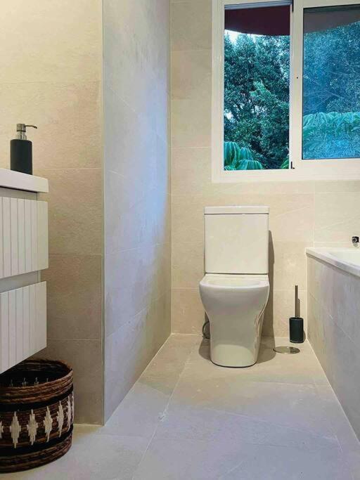 Hébergement de vacances Casa De 3 Plantas, Con Jardin Y Vistas Al Golf Benalmádena