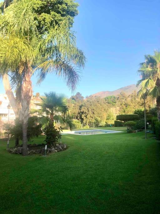 Hébergement de vacances Casa De 3 Plantas, Con Jardin Y Vistas Al Golf Benalmádena